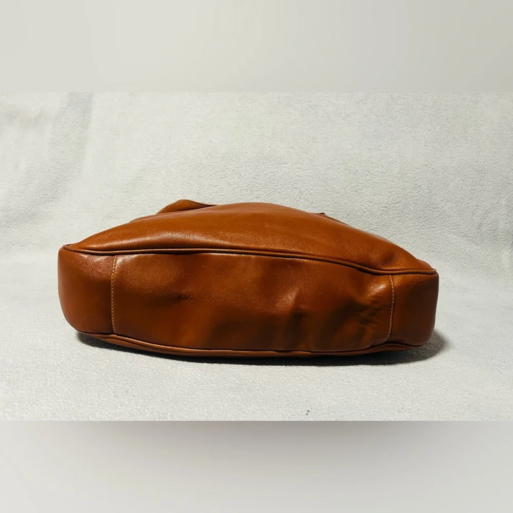 Gucci Bamboo Leather Shoulder Bag - Picture 12 of 14